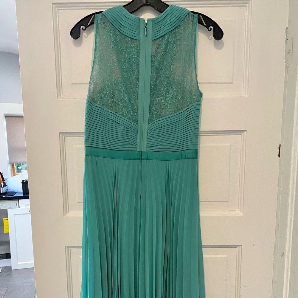 BCBG Sage Lace/Chiffon Midi Dress Sz 4